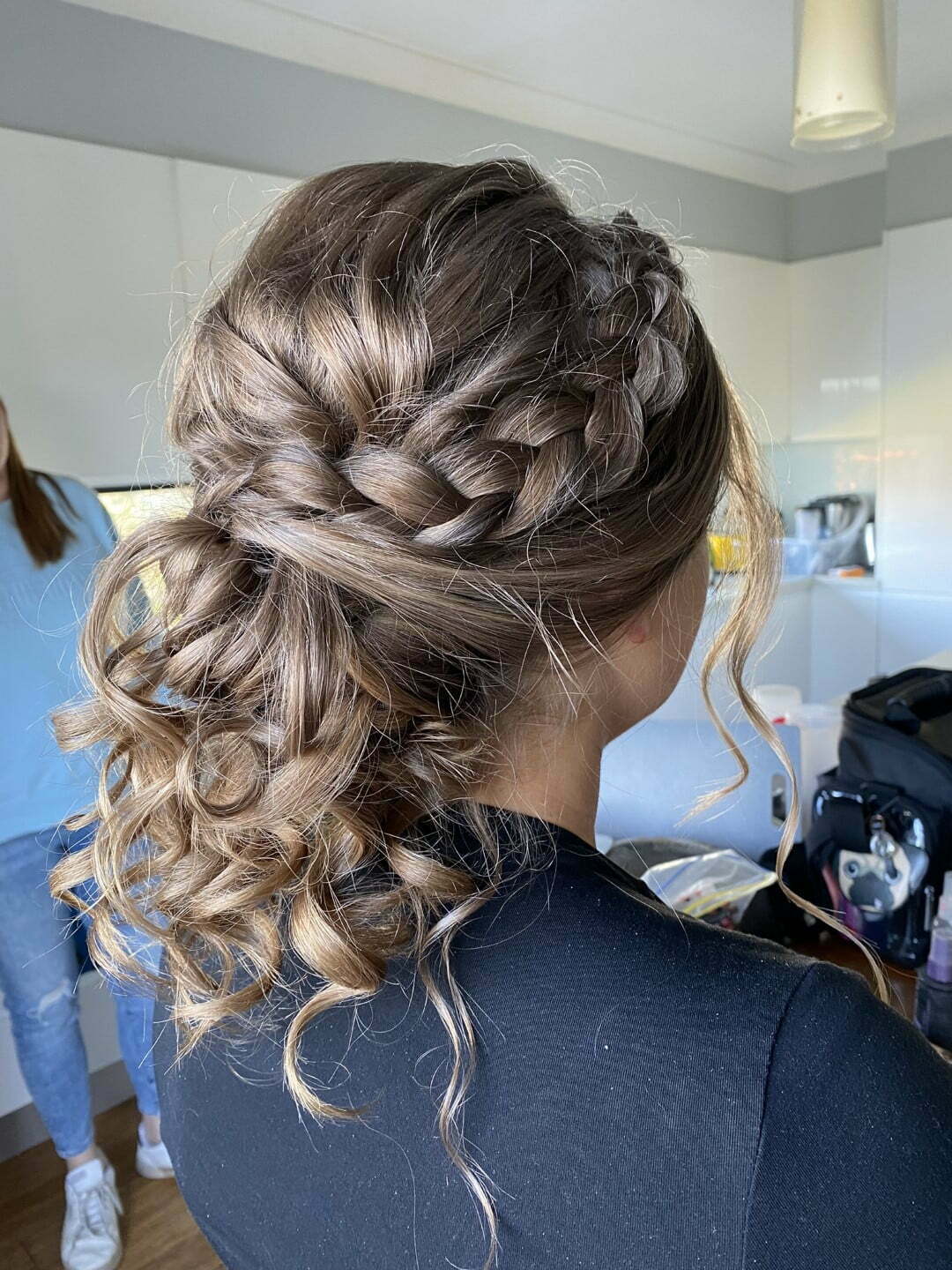 Tips for Choosing Your Wedding Hair and Bridal Makeup